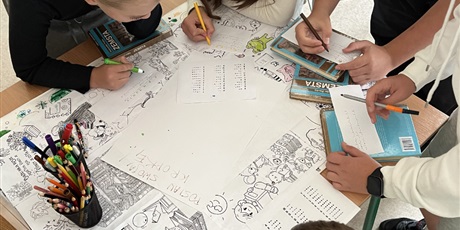 Powiększ grafikę: dzien-kropki-639266.jpg