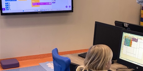 Powiększ grafikę: Sala informatyczna.