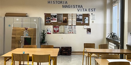 Powiększ grafikę: Fragment sali lekcyjnej.