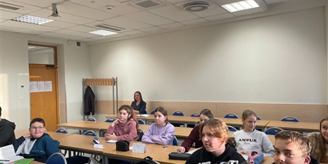 Powiększ grafikę: Grupa uczniów  podczas  zajęć  na  Politechnice  Gdańskiej
